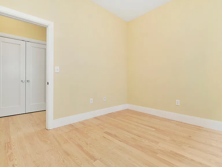 184 Paris St #3 — Photo 6