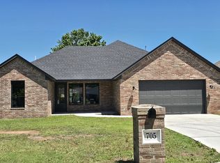 705 E Kennedy St, Lexington, OK 73051