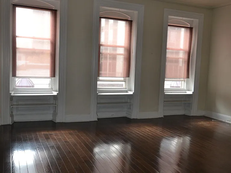 2025 Walnut St #3F — Photo 5