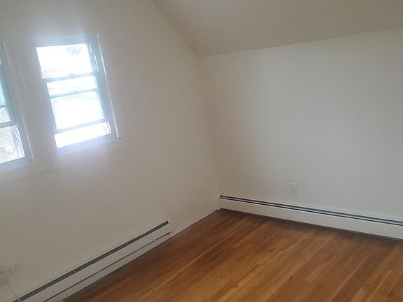 3rd image of 120-18 171st St