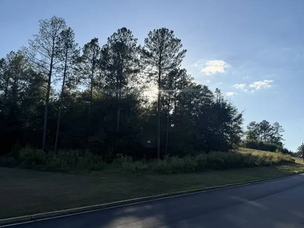 301 Brookwood Dr, Wetumpka, AL 36093