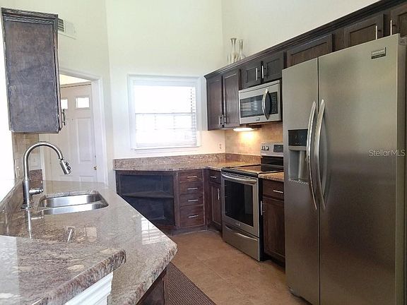 3rd image of 1410 Farrindon Cir #1410