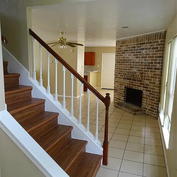 16350 San Mateo Dr — Photo 3
