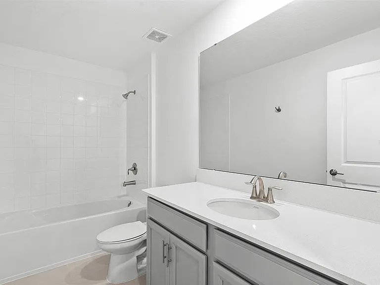 3039 Ella Way — Photo 16
