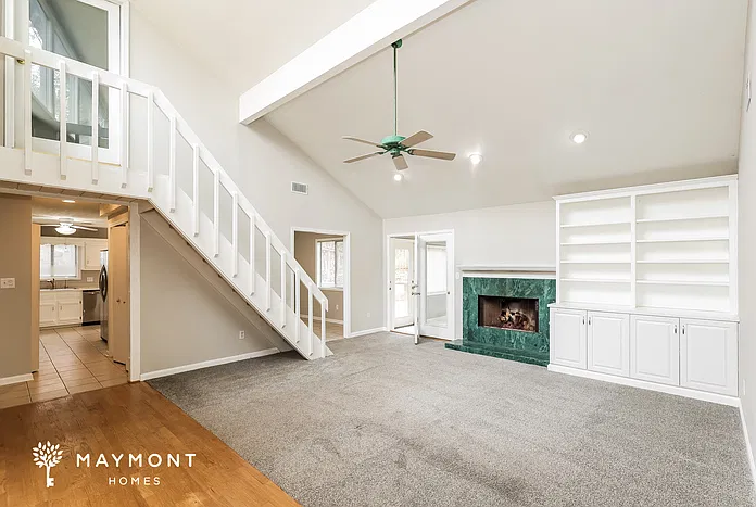 4 bed, 2.0 bath, 2400 sqft, $2,845 — Photo 4