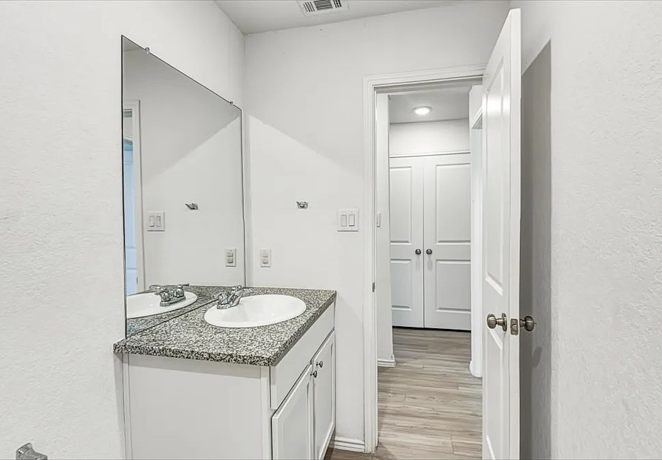 1st image of 133 Parish Ln