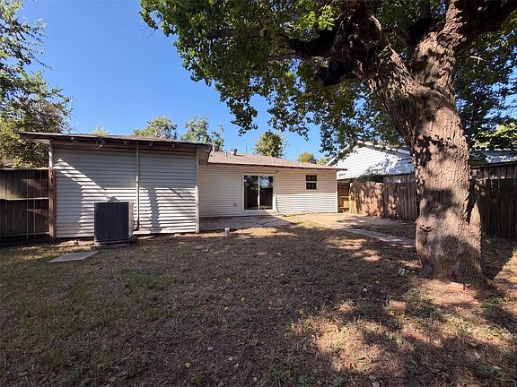 5th image of 3537 Rebecca St
