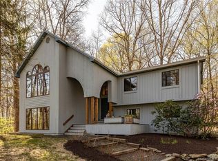 10 Candleview Dr, Sherman, CT 06784