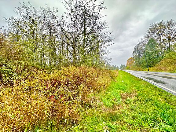 4th image of 5811 300th Street NW