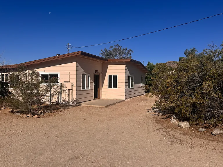 51039 Canyon Rd — Photo 5