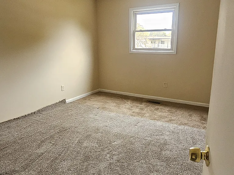 5399 Sedalia Dr — Photo 2