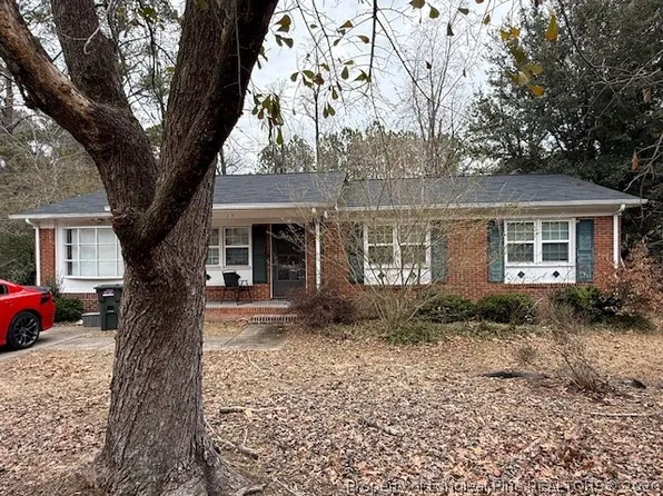 1319 Odom Dr, Fayetteville, NC 28304