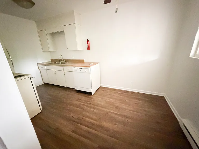 2014 Linden Ave #12 — Photo 5