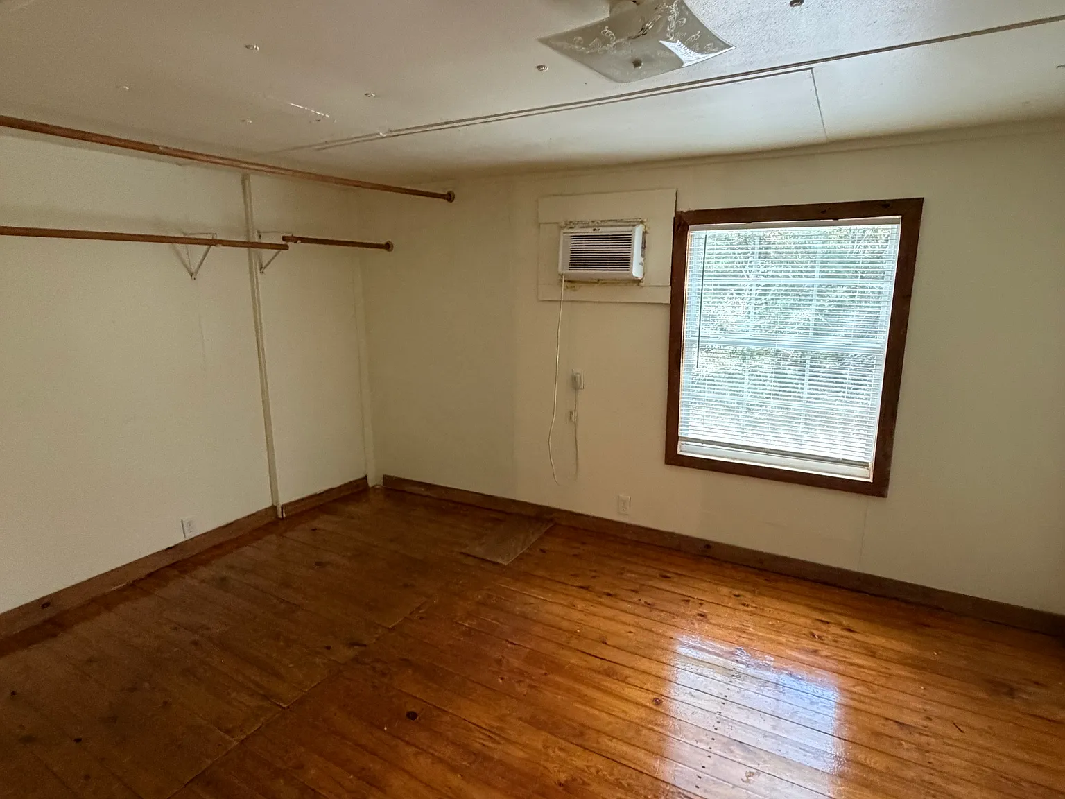 85 Young Rd — Photo 4