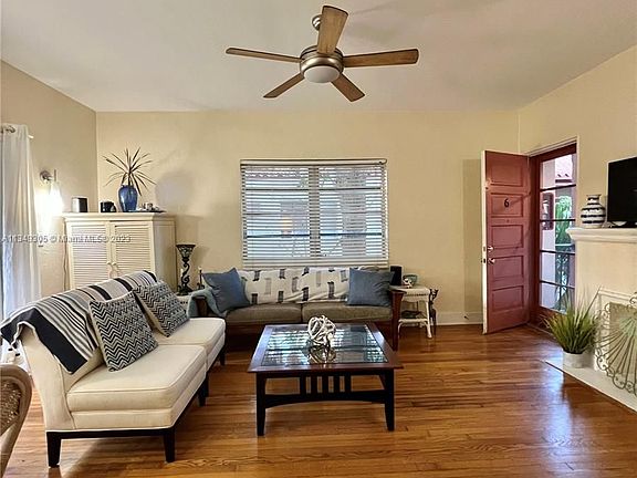 4th image of 1550 Jefferson Ave APT 6