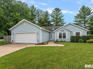 3200 Blueberry Ln, Springfield, IL 62711
