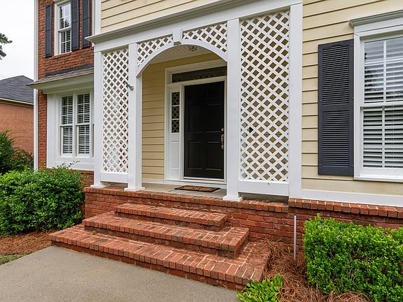 4th image of 813 Woodberry Dr