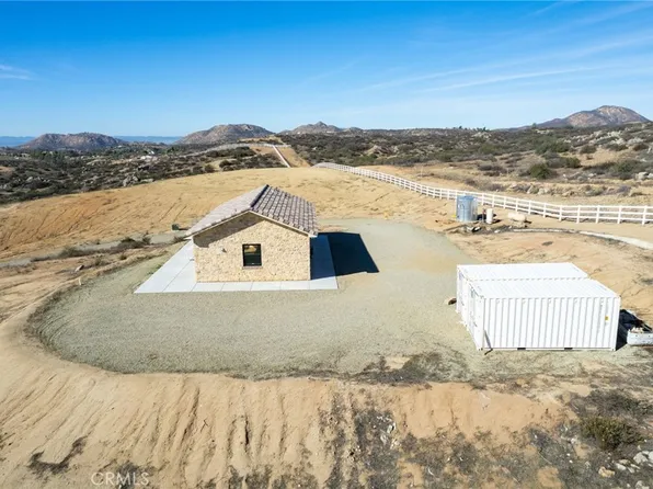 37219 Quarter Valley Rd, Temecula, CA 92592