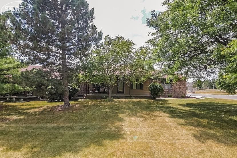 1st image of 5027 Sandalwood Dr