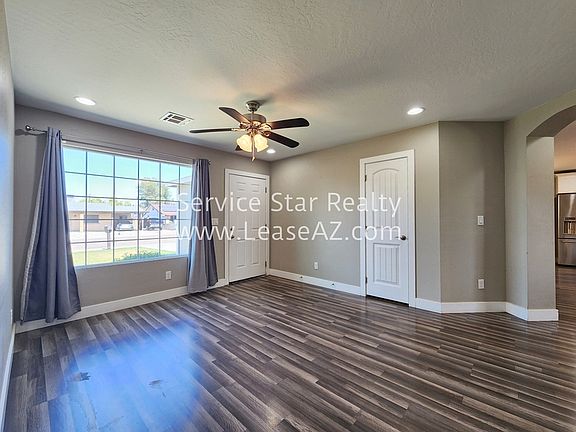 4th image of 2503 E Obregon St