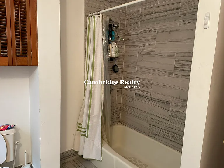 33 Jefferson St #1T — Photo 6