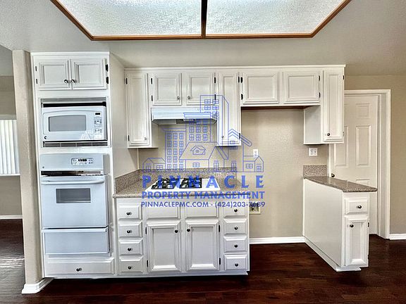 5th image of 1330 Engracia Ave