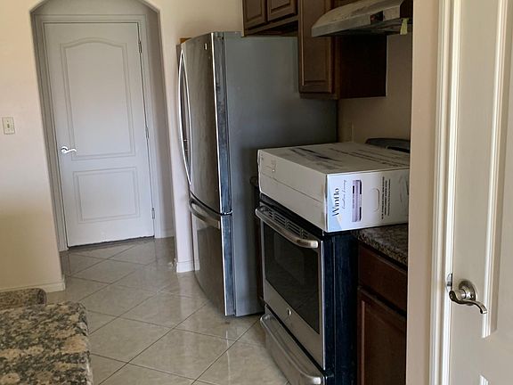 4th image of 2564 Windsor Pl