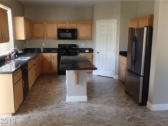 2nd image of 3425 Bella Viera Ct