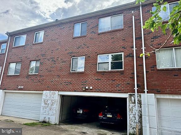 4th image of 9176 Frankford Ave