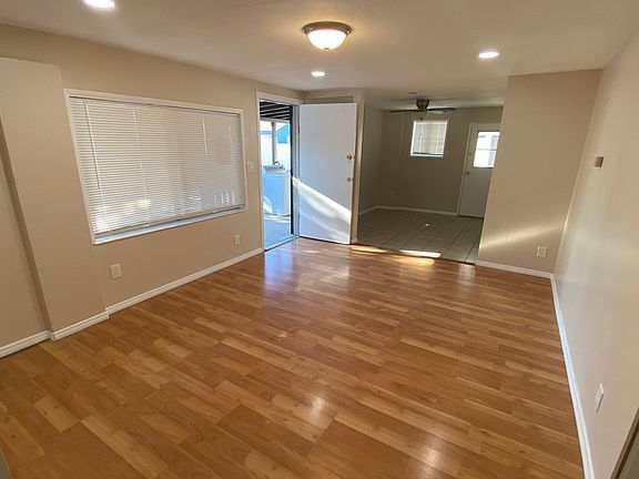 5th image of 1187-1189 E Washington Ave #1191