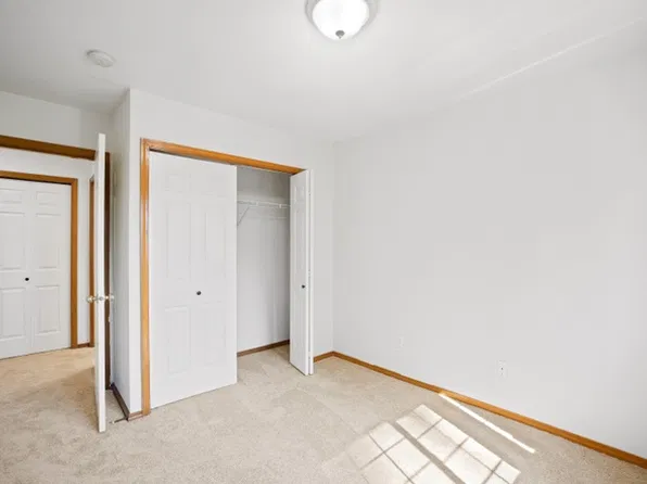 210 169th St SE #1, Bothell, WA 98012