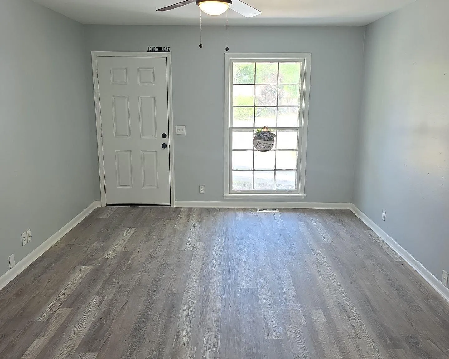 4 bed, 2.0 bath, 1334 sqft, $1,695 — Photo 2