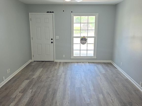 2nd image of 307 Mockingbird Rd SE