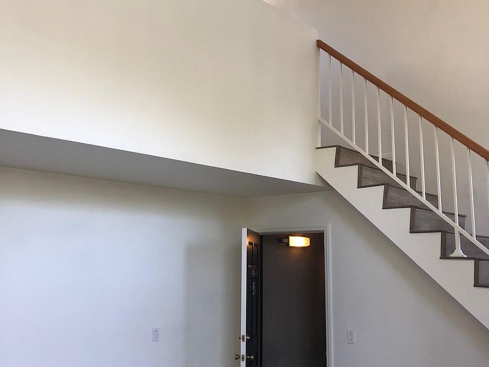 1st image of 4208 Tujunga Ave APT 106