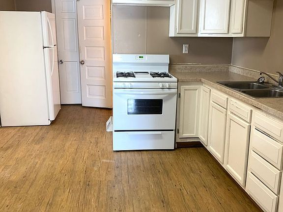 2nd image of 444 Crosby St NW