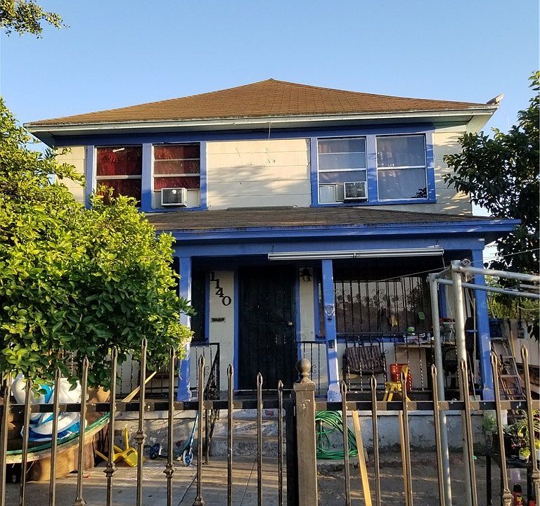 1st image of 1140 W 58th Pl