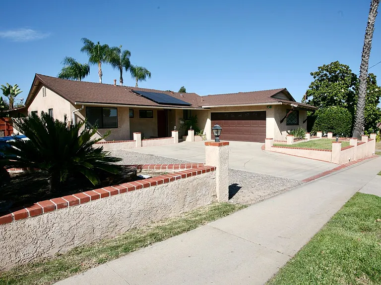 8334 Lake Ashwood Ave — Photo 17