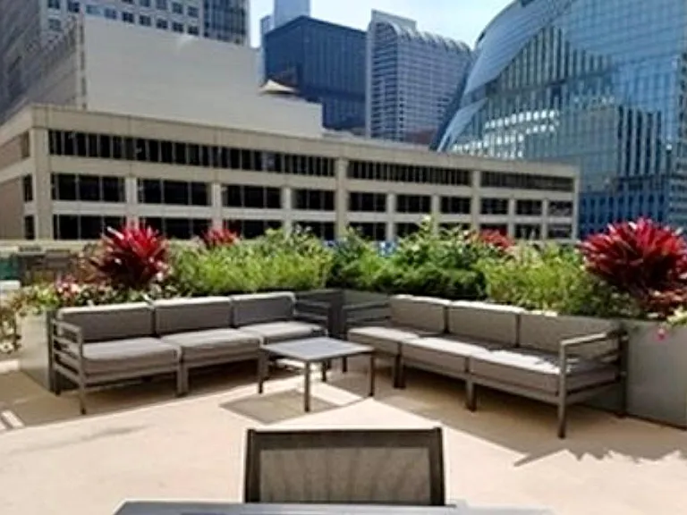 200 N Dearborn St #4002 — Photo 13
