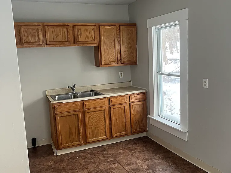 Will have fridge and range by the time of move in.