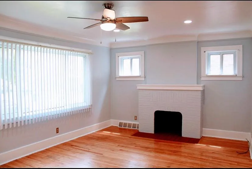 8113 Indiana St — Photo 2