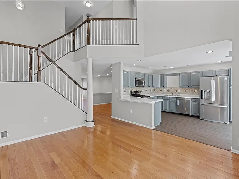 302 Wellington Park Dr — Photo 20