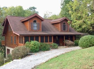 313 Ivy Hill Dr, Lawrenceburg, IN 47025