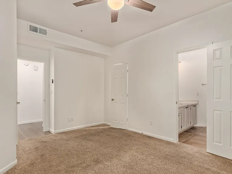 7675 E McDonald Dr #104 — Photo 3