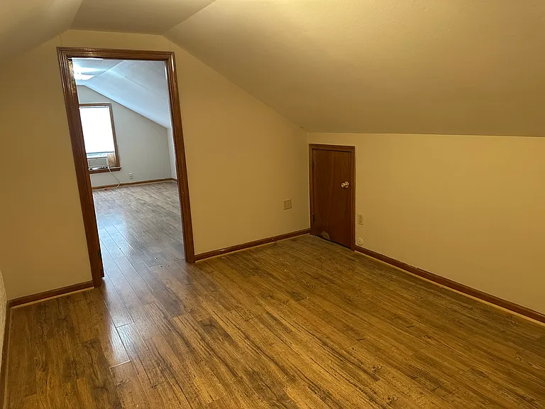 4697 Wooddale Ave — Photo 34
