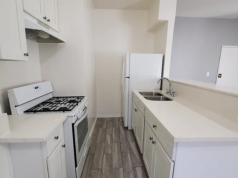 3020 Altura St #3 — Photo 4