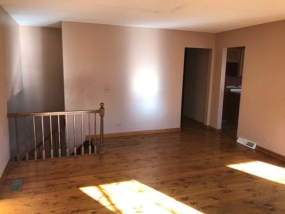5th image of 24921 W Island Dr