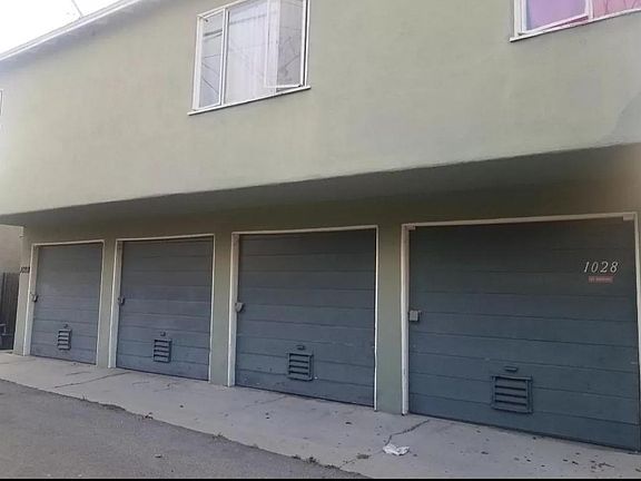 3rd image of 1028 Pearl St APT B