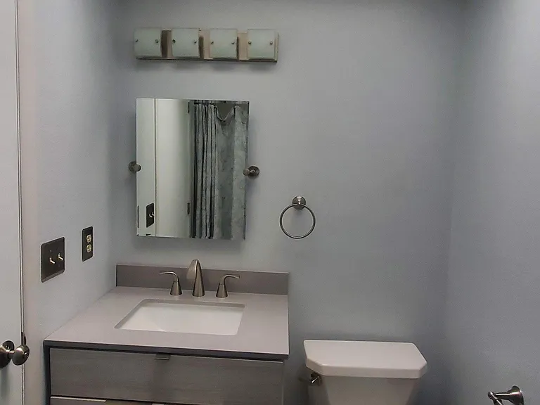 7307 N Hamilton St — Photo 12