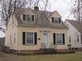4902 Maplecrest Ave, Parma, OH 44134