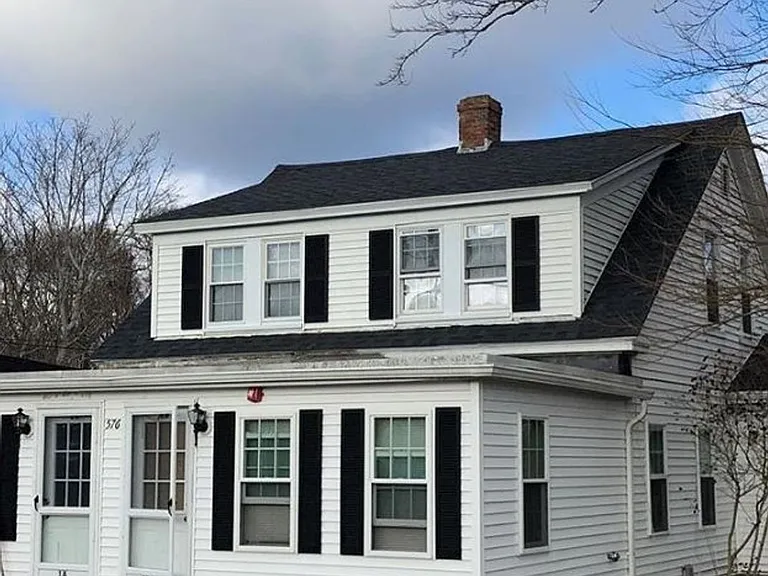576 Main St — Photo 13
